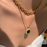 Chaine pendentif jade
