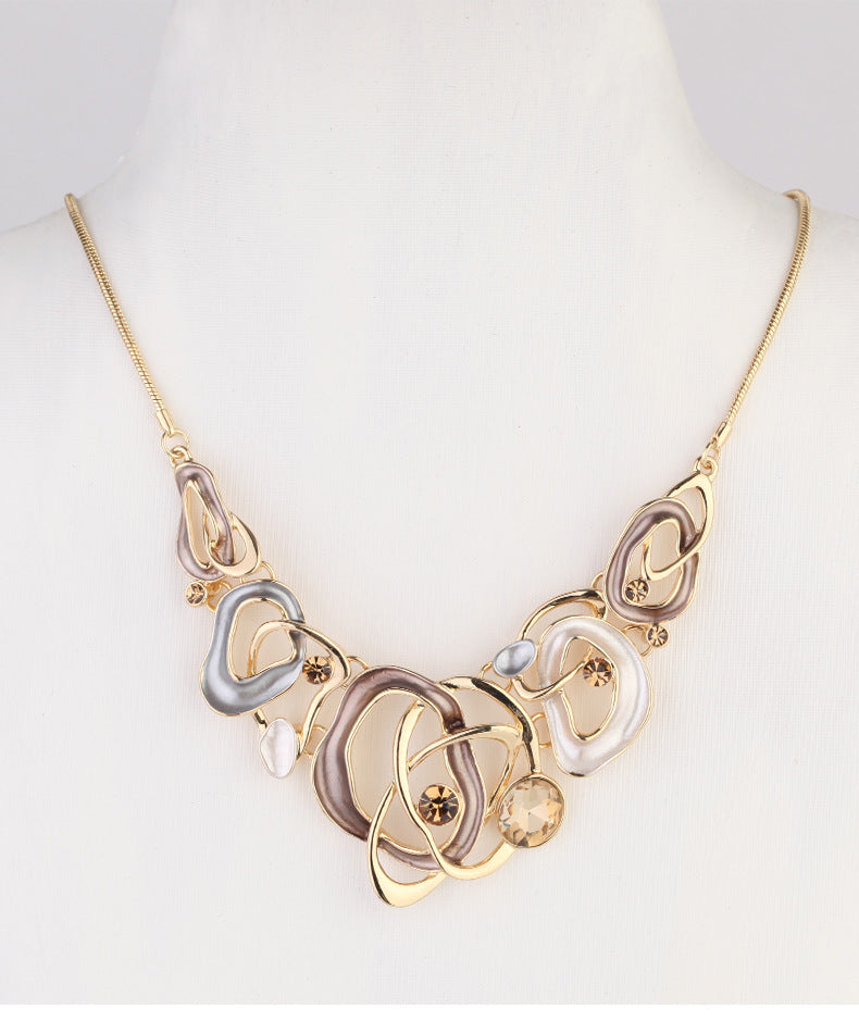 Lot de bijoux fantaisie collier